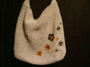 Look at the cool thing I did with my old purse!